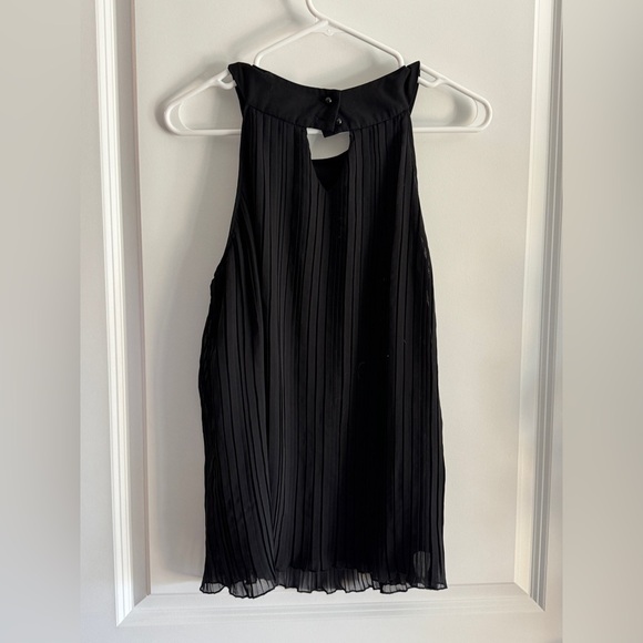 Petite Sophisticate Black Sleeveless Blouse - Picture 8 of 9